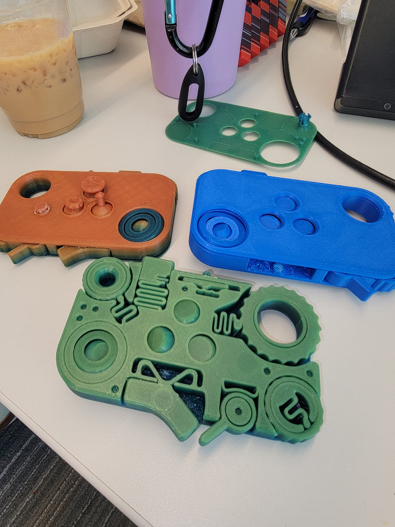 Multiple fidgets in one - fun!