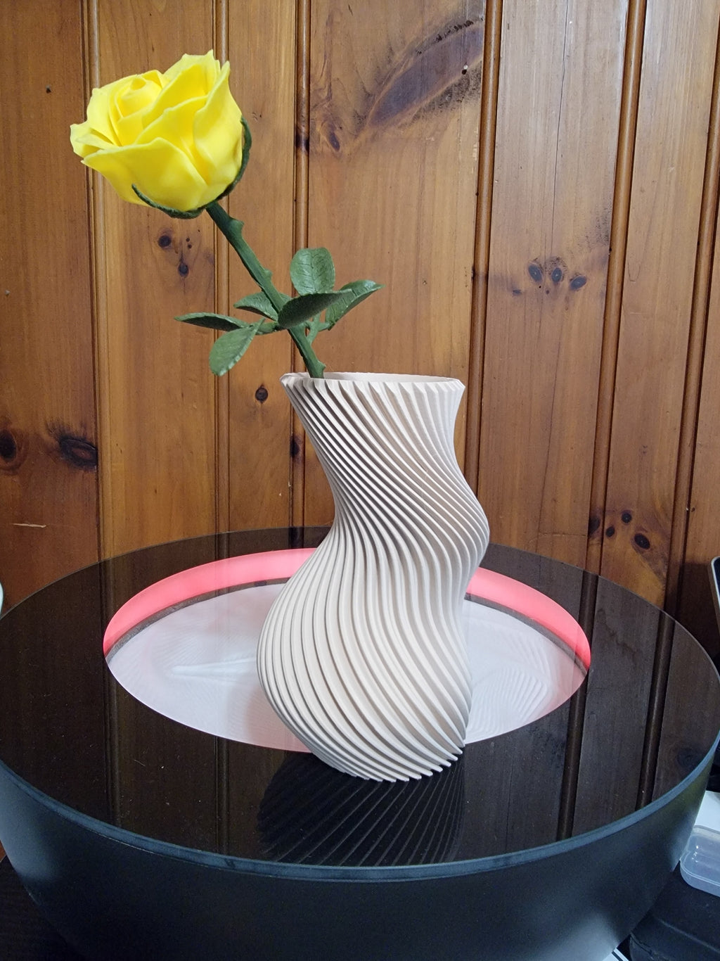 Vase 004 by Bearded Printer